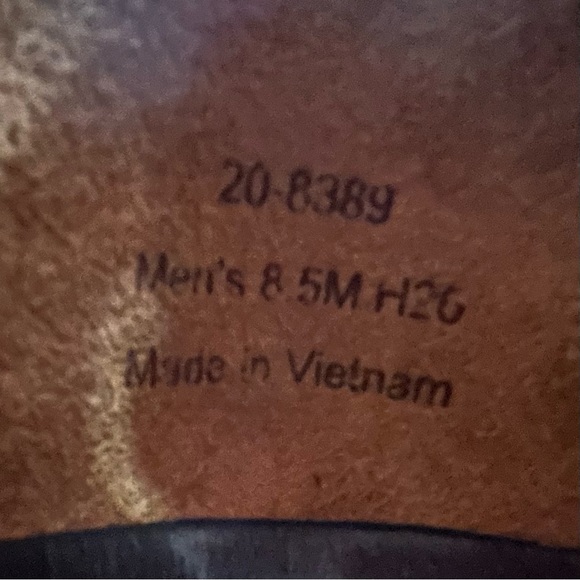 Johnston & Murphy wingtip “sneaker”, size 8.5, navy with tan leather accents. - Picture 4 of 4